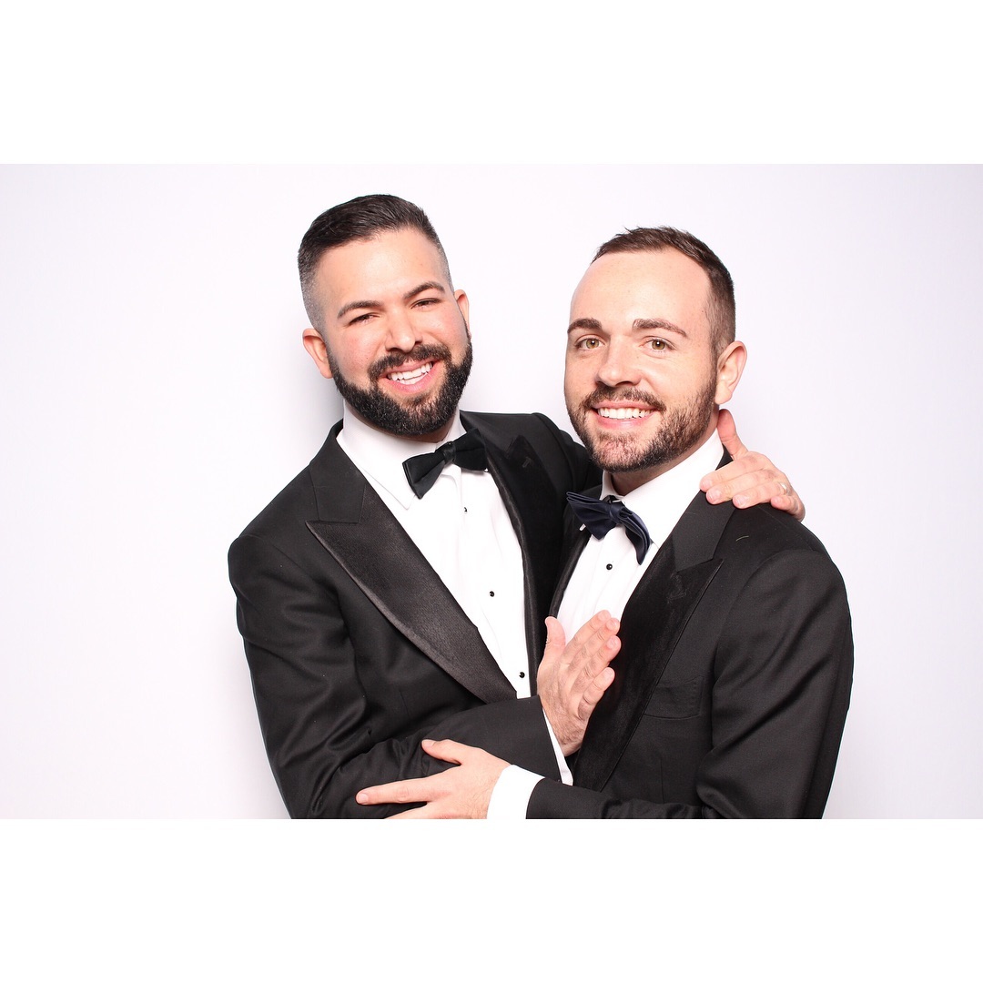 Thanksgiving Photo Booth Family Gathering Ideas 2026 - Professional photo booth setup